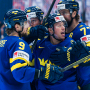 Sverige möter Finland i klassikermöte i hockey-VM i morgon. 