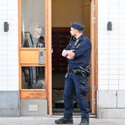 Pojken hittades vid en port i Älvsjö. 