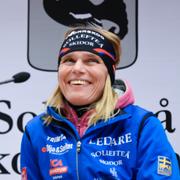  Frida Karlsson med mamman och tränaren Mia Karlsson.