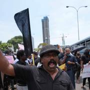 Bild från dagens protester i Colombo.