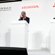 Från vänster: Makoto Uchida, Nissan. Toshihiro Mibe, Honda. Takao Kato, Mitsubishi Motors.