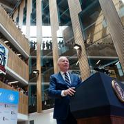 Joe Biden under talet på Ulster University i Belfast.