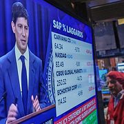 Federal Reserves nye ordförande Kevin Warsh på investerares tv-skärm.