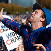 Cubsfan tar emot laget i Grant Park.