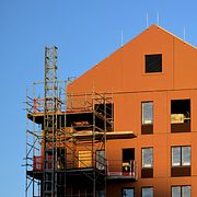 Bygge av flerfamiljshus i Solna.