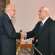 Muhammed ElBaradei svärs in som vicepresident av Egyptens president Adly Mansour.
