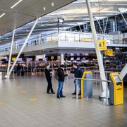 Schiphol spärras delvis av under coronakrisen