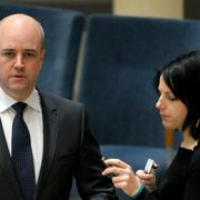 Reinfeldt och fickvännen Roberta Alenius