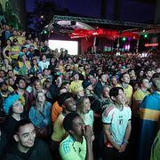 I juni har Trädgården flera gånger fyllts av blågula fans som kollat på VM-matcherna där.