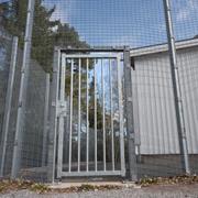 Inhängnad rastgård på Sis ungdomshem Rebecka på Ekerö.