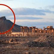 Bild över Palmyra, publicerad av Aamaq news agency som ses som en propagandagren av IS. Slottet i bakgrunden.