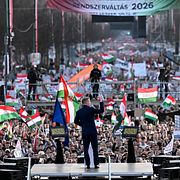 Peter Magyár talar i Budapest.