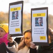 Demonstration utanför Irans ambassad för den fängslade Ahmedreza Djalali i november 2017. 