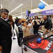 Frågan är om julhandeln bidragit till att många personer fått nya jobb i USA. Här ett evenemang inför julen 2024 i staden McDonough.