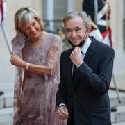 LVMH:s vd Bernard Arnault, en av världens rikaste människor, med frun Helene Mercier-Arnault.