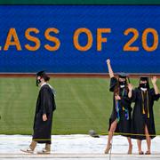 Diplomering på  University of Pittsburgh 2021.