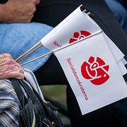 Socialdemokraterna vill slopa det bidragstak som riksdagen röstade igenom i somras.
