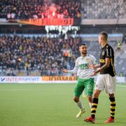 Hammarbys Mohanad Jeahze och AIK:s Mikael Lustig.