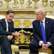 Natochefen Mark Rutte och Donald Trump.