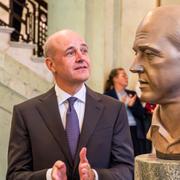 Reinfeldt i samband med en bystavtäckning i höstas.