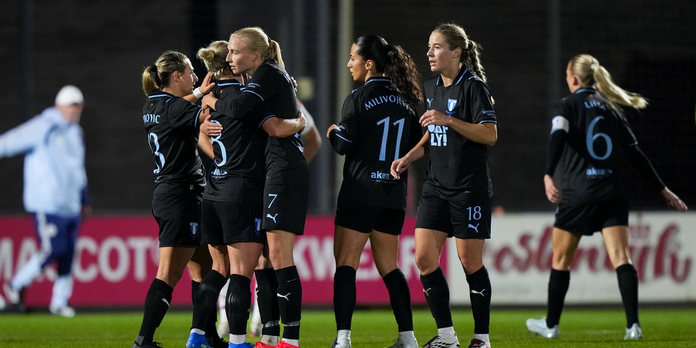 Malmö FF vann mot Ajax med 2–1.