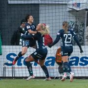 Linköpings Yuka Momiki jublar efter 1-1-målet på övertid mot Hammarby.