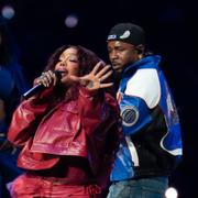 Kendrick Lamar och SZA under Super Bowl-showen.