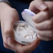 Vitt snus. Genrebild. 