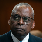 Kinas försvarsminister Dong Jun och USA:s försvarsminister Lloyd Austin. 