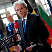 EU:s ekonomikommissionär Paolo Gentiloni vid eurozonens finansministermöte i Bryssel på måndagen. 