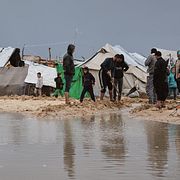 Kraftigt regn har bland annat lett till översvämningar i tältläger i Gaza.