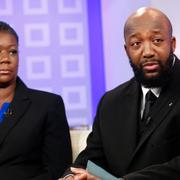 Trayvons föräldrar Sybrina Fulton och Tracy Martin i CBS tv-studio.