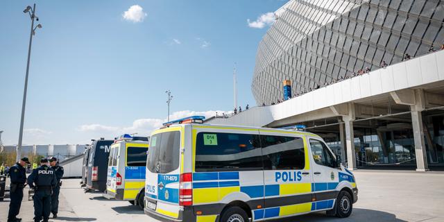 Stökigt Under Derbyt I Stockholm – Poliser Skadade