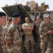 Kungen besöker svenska soldater i Afghanistan, 2011.