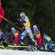 Frida Karlsson i vitt under en tävling i Trondheim i fredags.