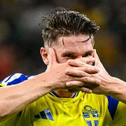 Viktor Gyökeres firar sitt mål.