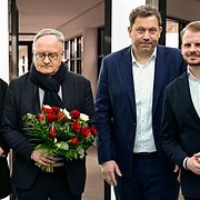 SPD-konferens i Berlin på måndagen efter fiaskovalet i går. Från vänster: En av SPD-ledarna Bärbel Bas, Baden-Württembergs toppkandidat Andreas Stoch, SPD-ordföranden Lars Klingbeil och SPD:s generalsekreterare Tim Klüssendorf.