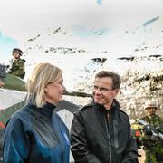 Magdalena Andersson och Ulf Kristersson på den  internationella militärövningen Cold Response 2022.