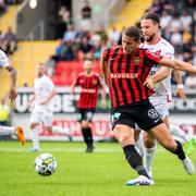 Brommapojkarnas Nikola Vasic och Degerfors Abdelkarim Mammar Chaouche.