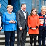 Norges statsminister Erna Solberg, Danmarks statsminister Mette Frederiksen, Islands premiärminister Katrin Jakobsdottir, Tysklands förbundskapten Angela Merkel, Finlands statsminister Antti Rinne och Sveriges statsminister Stefan Löfven poserar under en pressträff under de nordiska statsministrarnas årliga inofficiella sommarmöte på Island.