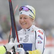 Sveriges Hanna Falk tog sig in på en tredje plats i söndagens 4x5 km stafett för damer i världscupen på skidor i Ulricehamn.