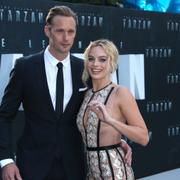 Alexander Skarsgård och Margot Robbie vid premiären i London i början av juli.