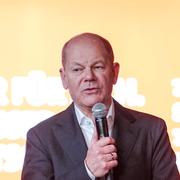 Olaf Scholz var en av politikerna som fick träffa väljare på scen. 