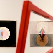 Moderna museeet visar utställningen ”Hilma af Klint - abstrakt pionjär” hösten 2013