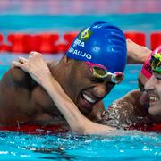 Brasilianaren Araujo dos Santos firar vinsten i 100 meter ryggsim i klassen S2 29 augusti.