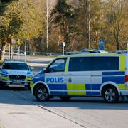 Polisen på plats i Jakobsberg på måndagen.