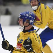 Sveriges Adam Gilljam efter sitt avgörande 4–3-mål.