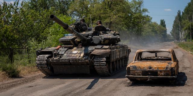Ukrainsk stridsvagn i östra delen av landet. Bernat Armangue / AP