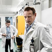 Arkivbild från 2020: Professor Matti Sällberg till höger.