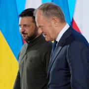 Donald Tusk tillsammans med Volodymyr Zelenskyj.